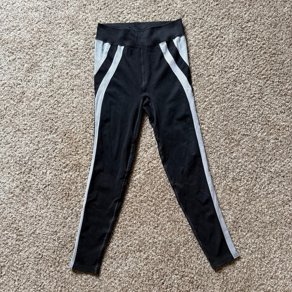 Free People Movement Free Kick Leggings NWOT Size M/L Black Combo - Picture 5 of 7